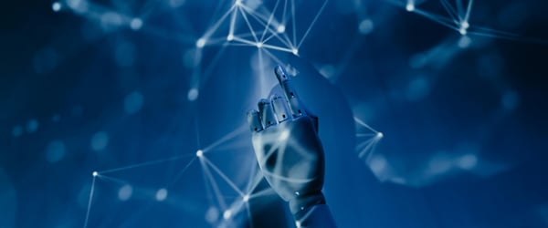 Mano robotica e luci blu